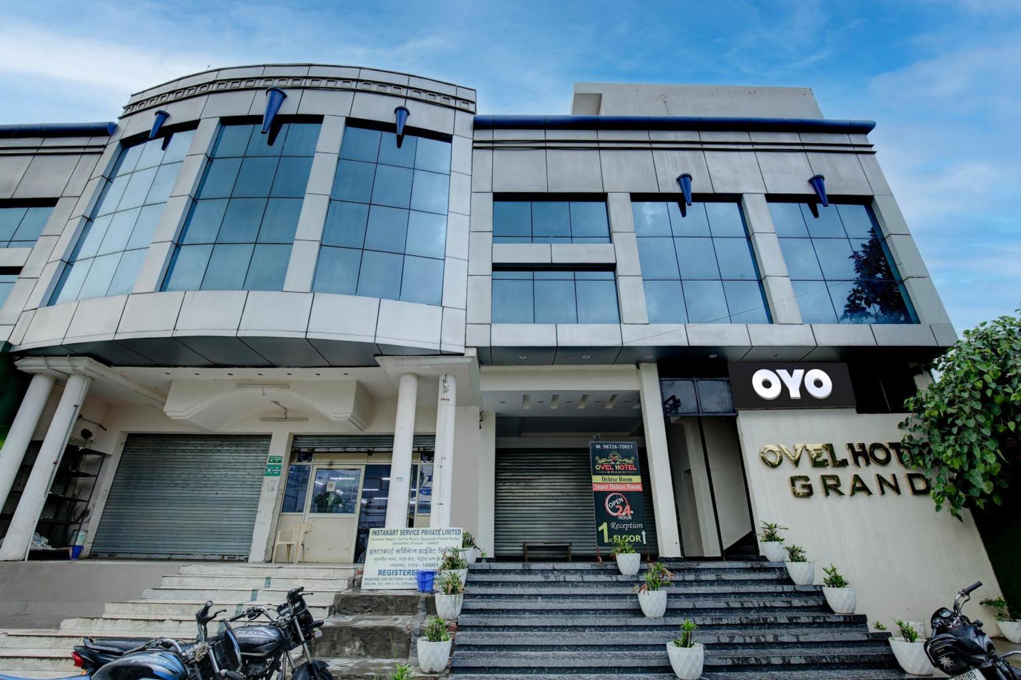 Super Collection O Ovel Hotel Grand Abadpura Екстериор снимка
